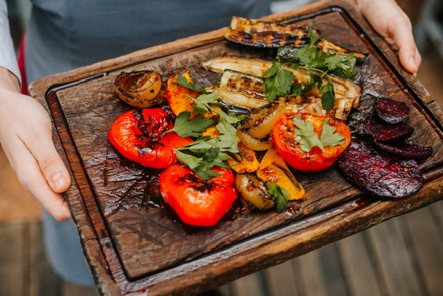 How to grill vegetables: video tutorial.